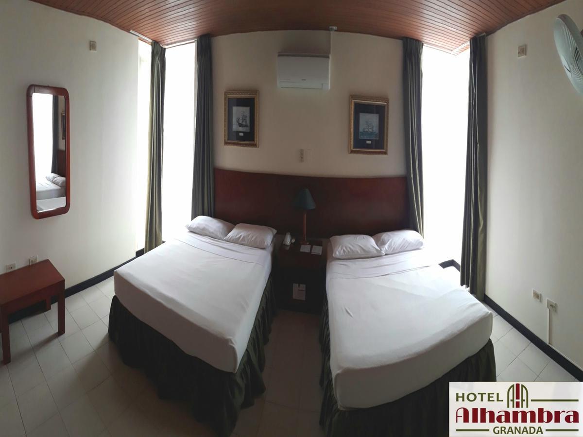 Hotel Alhambra Гранада Экстерьер фото